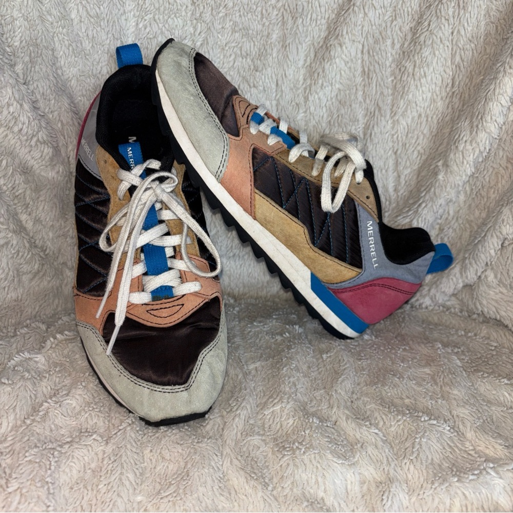 Merrell women’s Sneakers in multi 9.5